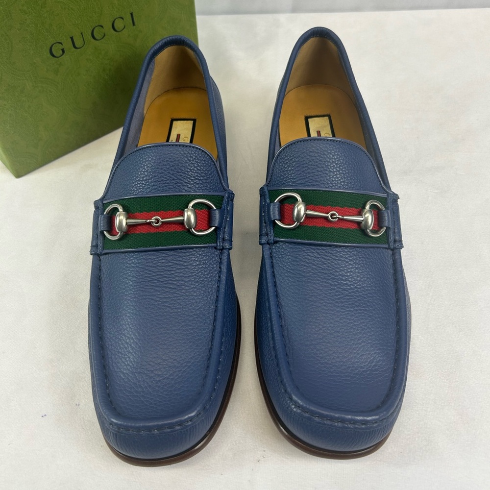 GUCCI
Men's Horsebit loafer